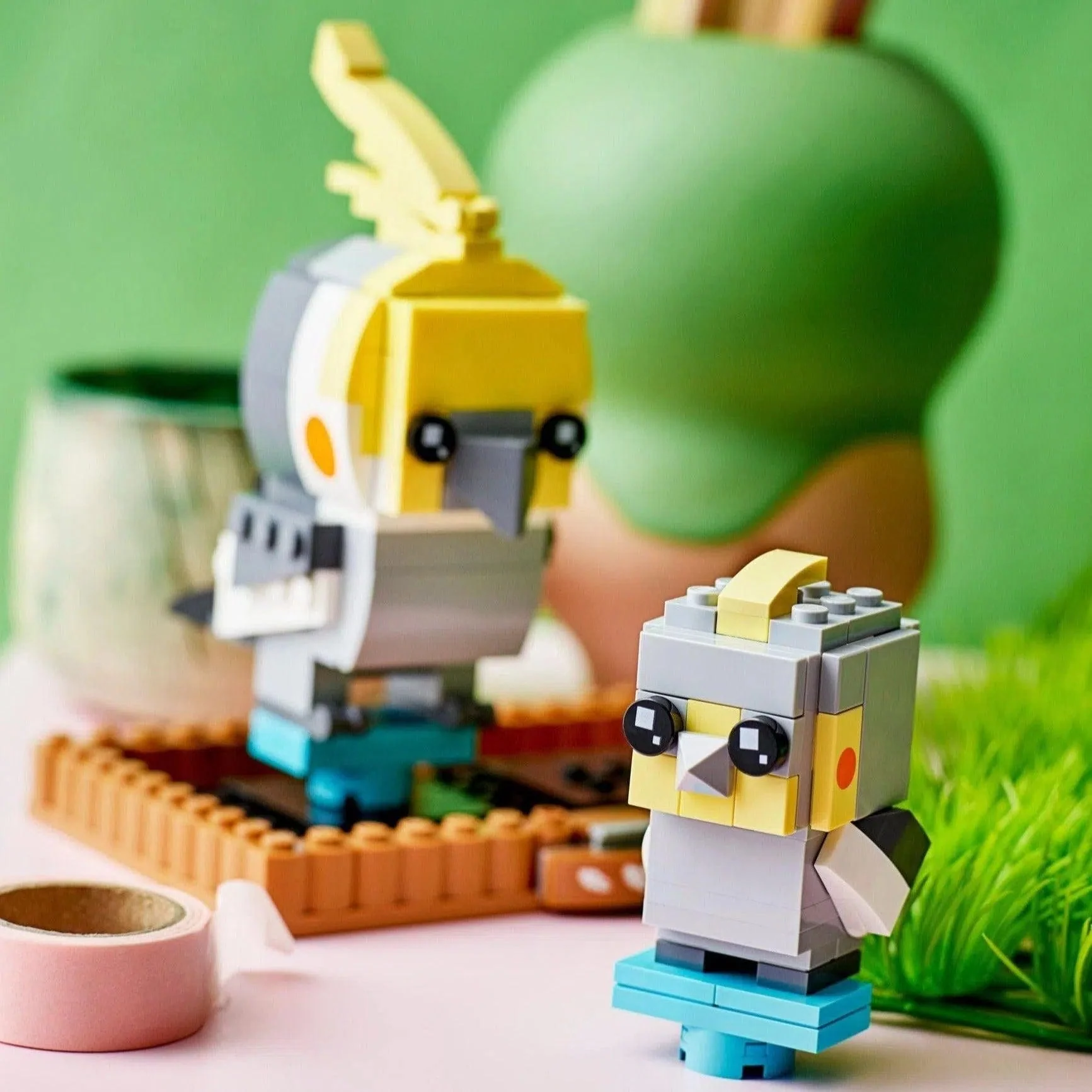 LEGO [BrickHeadz] - Cockatiel Building Set - Pets Series (40481) - Image 3