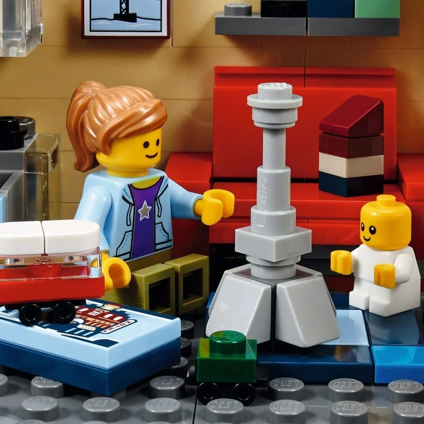 LEGO [Creator Expert] - Assembly Square Building Set - Modular Buildings Collection Series (10255) - Image 5