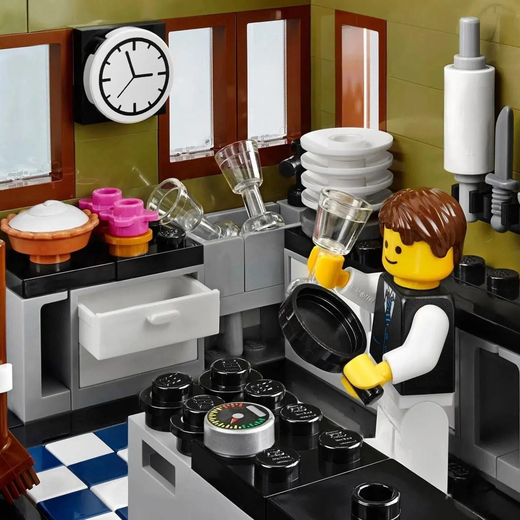 LEGO [Creator Expert] - Parisian Restaurant Building Set - Modular Buildings Collection Series (10243) - Image 9