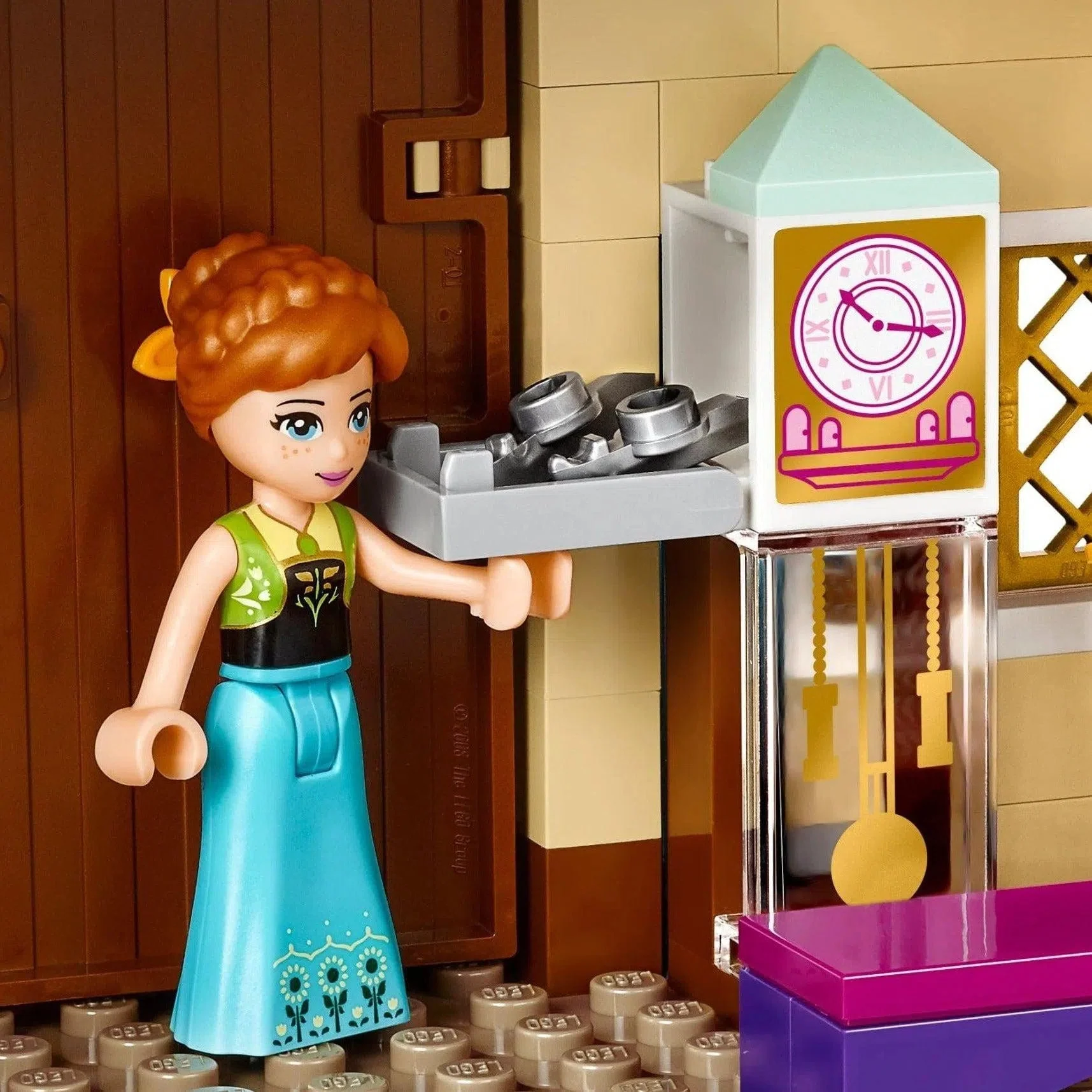 LEGO [Disney] - Arendelle Castle Celebration Building Set - Frozen Series (41068) - Image 8