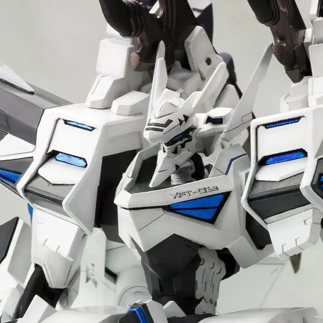 Muv-Luv Alternative: Total Eclipse - Yuya Bridges Mecha Shiranui Second Phase3 Ki Full Action Figure Model Kit (1:144 Scale, Plastic) - Kotobukiya - Image 13