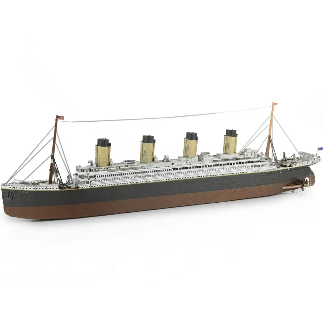 RMS Titanic Ship Figure Model Kit (1:928 Scale, Steel, Moderate Difficulty) - Fascinations - Metal Earth Premium Series - Image 2