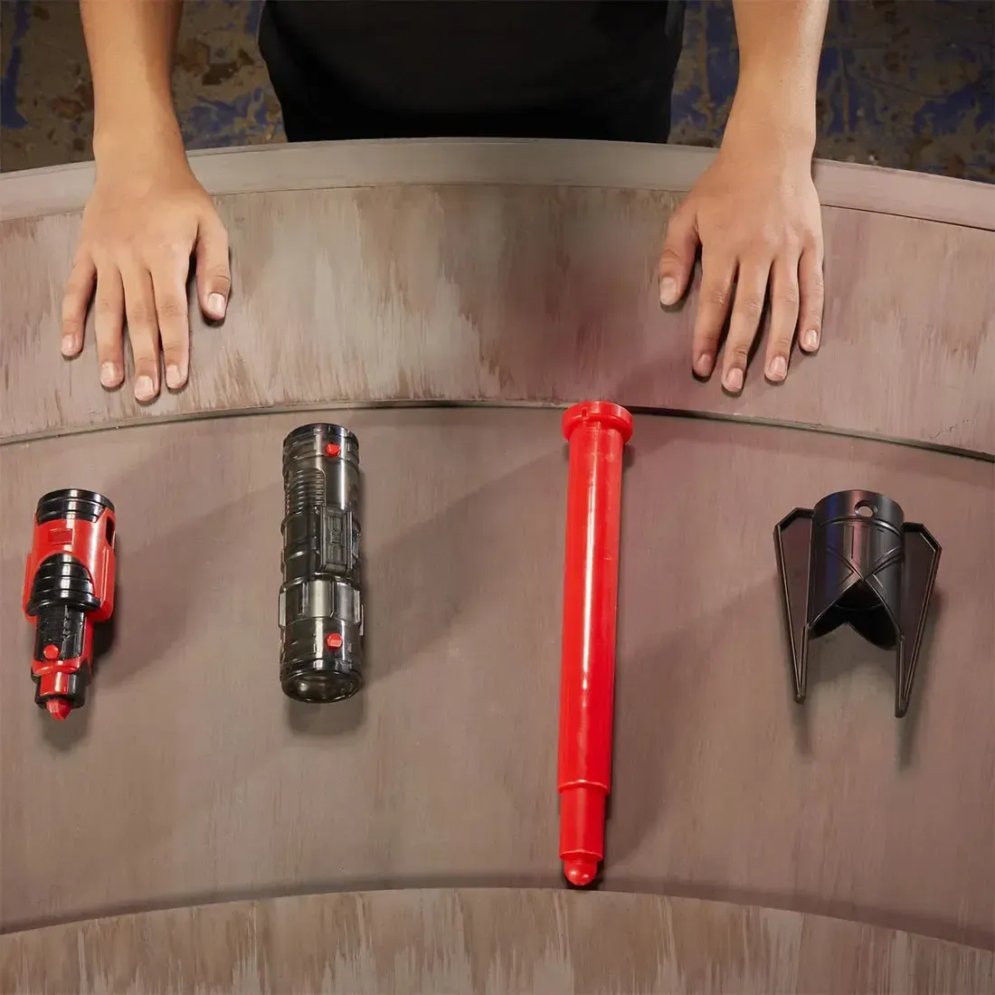 Star Wars - Dark Side Villains Pack Lightsaber Toy Set (Darth Vader & Darth Maul Lightsabers) - Hasbro - Lightsaber Forge: Kyber Core Series - Image 6