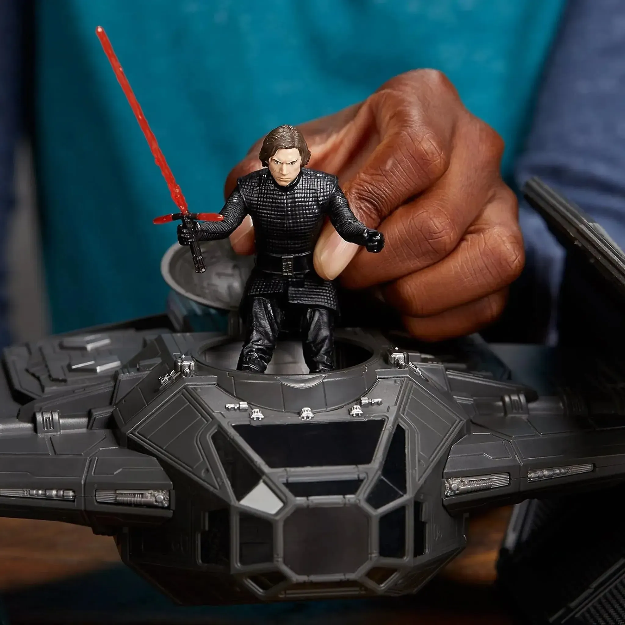 Star Wars - Kylo Ren's Tie Silencer Ship with Kylo Ren Action Figure (3.75") - Hasbro - (2017) - Image 6