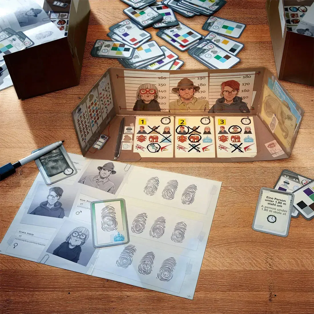 The Key: Theft in Cliffrock Villa - Puzzle Crime Board Game for Family and Adults (1-4 Players, Ages 8+) - HABA - Image 9