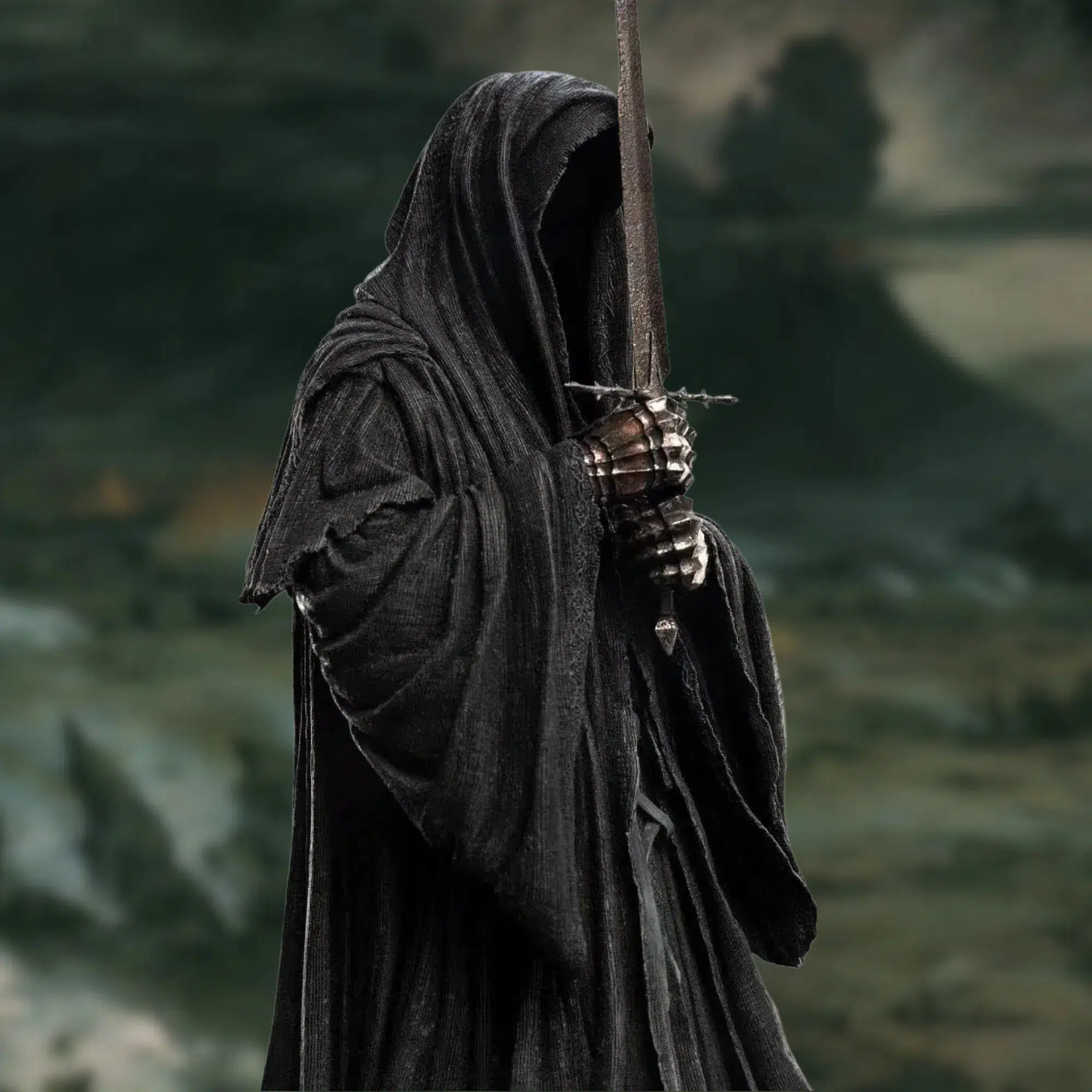 The Lord of the Rings - "Ringwraith of Mordor" Nazgûl Statue Figure (1:6 Scale) - Weta Workshop - The Lord of the Rings 20th Anniversary Classic Series - Image 11